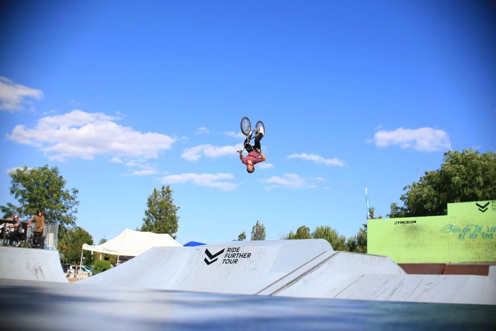 photographie d'un rider en BMX durant un évènement